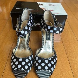 Beverly Feldman black white polka dots wedge sandals.